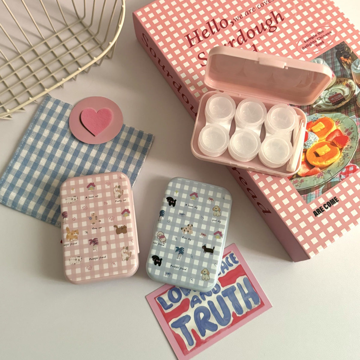 Zoals Fish Grid Animal House gekleurde contactlenshouder