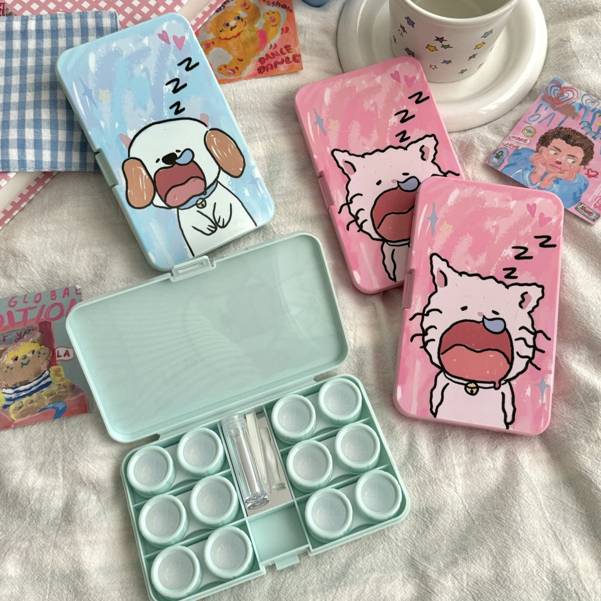 Sleepy Puppy And Cat Colored Contact Lens Case